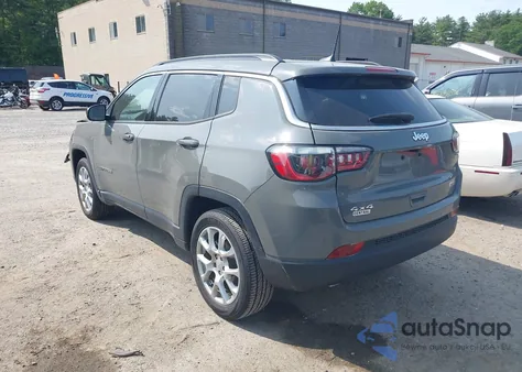 2023 Jeep Compass Latitude Lux Fwd z USA, uszkodzony, nr VIN 3C4NJDFN8PT531229